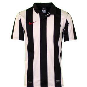 Nike Juve stripet team sport trøje